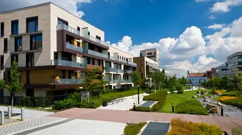 Mieszkaniówka napędza sprzedaż gruntów 