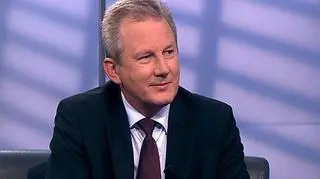 Zaciąganie kredytów może stać się jeszcze trudniejsze niż obecnie. Po kryzysie Komisja Nadzoru Finansowego ma więcej powodów do nakładania na banki ograniczeń. O szczegółach Robertowi Stankiewiczowi opowiedział Wojciech Kwaśniak, były Generalny Inspektor Nadzoru Bankowego.