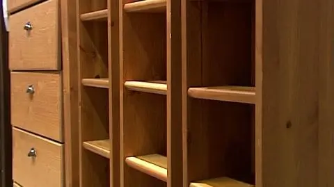 Meblowy kolos poszedł w drzazgi