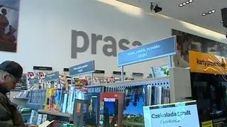 Magazyny tylko dla dorosłych znikną z półek - jak na razie z salonów Empik. Czy to początek moralnej odnowy czy też "goły" ekonomiczny rachunek?