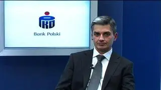 Tandem Merkel-Sarkozy mają plan na piątek. Rynki wyceniły go pozytywnie. Do Europy przyleciał amerykański sekretarz stanu by spotkać się ze szefami państw euro strefy. Co mogą ustalić i jakie znaczenie dla rynku mogą mieć deklaracje po spotkaniach? Kupić, czekać czy sprzedać przed piątkiem – co poleca PKO TFI?