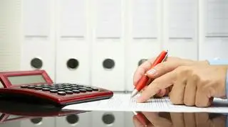 Aby ułatwić podatnikom rozliczenie z fiskusem, w przyszły czwartek i piątek urzędy skarbowe będą pracować dłużej