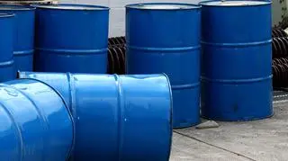 Ceny ropy w USA odbiły się, bo mocno spadły jej zapasy