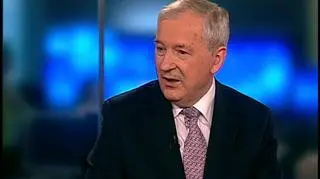 Rezygnacja Stanisława Gomułki wywołała istną burzę komentarzy. Głównym tematem dyskusji są powody, jakie kierowały prof. Gomułką - on sam mówi o powodach "merytorycznych", jednak brak jednoznacznej wypowiedzi powoduje powstawanie wielu spekulacji. Odejście prof. Gomułki stało się również okazją do krytyki rządu za brak postępów w pracy nad reformą finansów publicznych. Rodzą się również pytania wpływ tej rezygnacji oraz o następcę Stanisława Gomułki. 