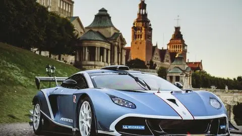 Arrinera Husarya GT w Warszawie, Wrocławiu i Szczecinie