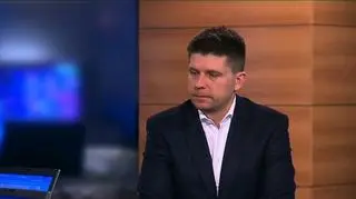 Rynki czekają na zatwierdzenie drugiego planu pomocy dla Grecji. Jednak, zdaniem sceptyków, ministrowie finansów strefy euro nie powinni marnować pieniędzy na wsparcie dla Aten, a sama Grecja powinna wyjść z Eurolandu. Z taką opinią nie zgadza się partner w PWC Ryszard Petru. Jego zdaniem krajowi i tak będzie trzeba pomagać, więc warto to robić tak, by umożliwić mu powrót do wzrostu gospodarczego.