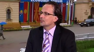 Bank Pocztowy kontynuuje politykę zmiany wizerunku. Pocztowy chce się stać bardziej rozpoznawalnym i zaangażowanym graczem na rynku bankowym. Co więc firma może zaproponować już dziś oraz w przyszłości swoim klientom? Gościem Mikołaja Kunicy na XX Forum Ekonomicznym w Krynicy był prezes Banku Pocztowego Tomasz Bogus.