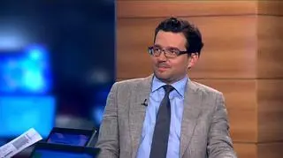 Trans Polonia dociska pedał gazu do podłogi. Spółka zarabiająca na transporcie materiałów chemicznych zarobiła na czysto o ponad 300 procent więcej niż w 2010 roku, przy przychodach rosnących o ponad 100%. Spółka przestawia się teraz na transport intermodalny, czyli posługiwanie się różnymi gałęziami transportu. Zarabia głównie na zleceniach branży chemicznej, czy uda się utrzymać wysoką rentowność tych zleceń w sytuacji, gdy właśnie branża chemiczna w tym roku będzie musiała więcej płacić za gaz? Naszym gościem: Dariusz Cegielski, prezes Trans Polonii.