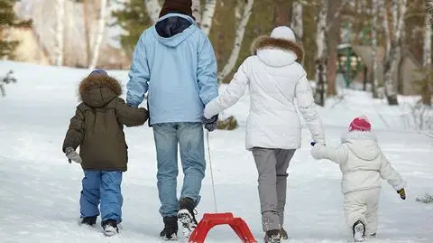 Rafalska: nie trwają prace nad rozszerzeniem programu 500 plus