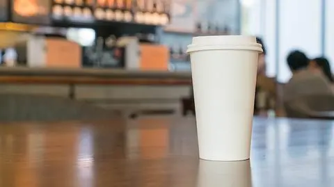 Wielka Brytania może wkrótce zapłacić za papierowe kubeczki