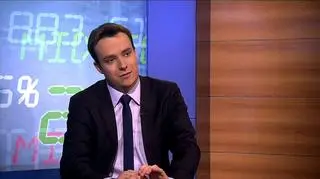 Tani pieniądz w USA może wpłynąć na ceny surowców. Czy warto więc kupować teraz złoto i fundusze surowcowe? Spytaliśmy Pawła Kordalę, analityka XTB.