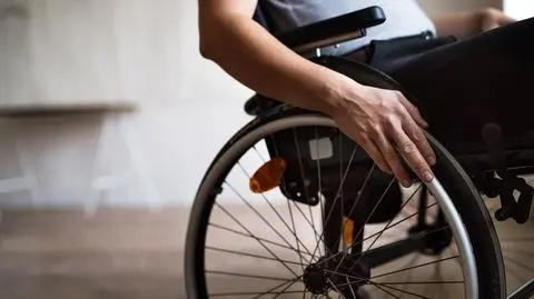 Prawie 620 tysięcy osób złożyło już wnioski o wypłatę tak zwanego świadczenia 500 plus dla osób niesamodzielnych