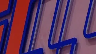 PKP INTERCITY przejmuje. Pasażerowie czekają na zmiany. Eksperci ostrzegają. To najkrótszy opis tego co wydarzy się po 1 grudnia. To właśnie wtedy wszystkie przewozy międzywojewódzkie, czyli głównie połączenia pospieszne zostaną wchłonięte przez PKP Intercity. Czy w związku z tą zmianą - zmienią się także ceny biletów i co może okazać się największym zagrożeniem?