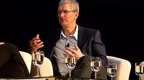 Szef koncernu Apple Tim Cook planuje przekazać swój szacowany na 785 mln dolarów majątek na cele charytatywne