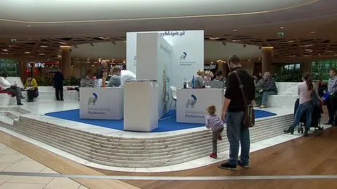 PIT 2018. MF: w 92 centrach handlowych będzie można rozliczyć PIT