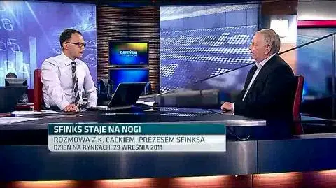 Spółka posiada 110 restauracji. Sfinks aktualnie zamykają mniej rentowne, a otwiera nowe które będą bardziej dochodowe. Sfinks miał dwa kwartały z rzędu miał dodatnią Ebitidę. Spółka uciekła spod kredytowego noża, złapała oddech i zamierza otworzyć kolejne restauracje, także za granicą. Rozmawialiśmy z Krzysztofem Cackiem, prezesem SFINKSA w Dniu na Rynkach.