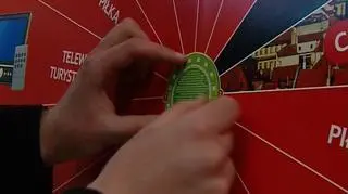 Miała być grecka plaża, palmy i zabytki - a jest torba za 6 złotych. Powód? Organizator źle przygotował kupon. Jeśli zdrapka jest wadliwa, klient może domagać się zadośćuczynienia od organizatora. Ale jak dochodzić swoich praw? 