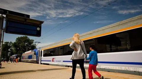 Nie będzie oklejania folią reklamową okien pociągów