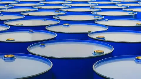 Ceny ropy powiększają spadki: Fed za podwyżką, a OPEC za obniżką