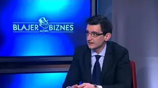 Wraca problem karania lekarzy za błędy na receptach. NFZ proponuje w umowach z lekarzami to, z czego na początku roku wycofało się MZ. Różnica jest taka, że tym razem za błędy mają być karane zakłady zatrudniające lekarzy, a nie oni osobiście ( chyba, że prowadzą praktykę na własną rękę). Trwają konsultacje w tej sprawie. Rozmowa z Michałem Czarnuchem, prawnikiem w Kancelarii Domański Zakrzewski Palinka. 