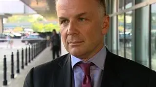 Paweł Gricuk odejdzie z Petrolinvestu z chwilą wygaśnięcia obecnej kadencji zarządu, czyli 30 czerwca. Odejdzie także wiceprezes Marcin Balicki. W wypowiedzi dla TVN CNBC BIZNES Paweł Gricuk uzasadnia decyzję zakończeniem - w jego ocenie - pewnego ważnego etapu rozwoju spółki. "Nie mam na razie żadnych planów zawodowych, idą wakacje, chce poprawić umiejętności gry w tenisa" - powiedział naszemu reporterowi ustępujący prezes Petrolinvestu.