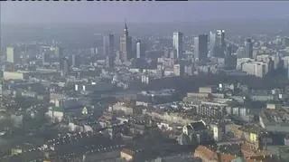 Polska gospodarka przyspieszyła pod koniec zeszłego roku, zamiast zwalniać. Produkt Krajowy Brutto w czwartym kwartale wzrósł o 4,3% w skali roku - to o 0,1 punktu procentowego lepiej od oczekiwań i szybciej niż w trzecim kwartale. Co ciągnie polską gospodarkę i co będzie ją ciągnąć w tym roku sprawdzał Dominik Cierpioł 
