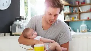 Za przyjęciem uchwały było 59 senatorów, 8 było przeciw, 17 wstrzymało się od głosu