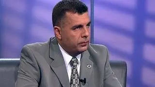 Po polskich drogach jeździ 16 mln aut. 200 tysięcy kierowców nie ma wykupionego OC. Policja jest w stanie wyłapać niewiele ponad 20 tysięcy takich przypadków. Zmienić chce to Ubezpieczeniowy Fundusz Gwarancyjny, który rozpoczyna kontrolę komunikacyjnych polis OC. Na początek sprawdzonych ma być 7 tysięcy. W jaki sposób? Wyjaśniał to o poranku Hubert Stoklas - wiceprezes Ubezpieczeniowego Funduszu Gwarancyjnego.