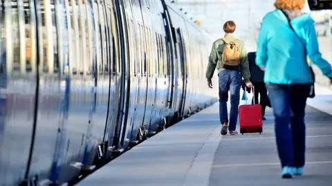 Kolej rozpędza się do 200 km na godzinę