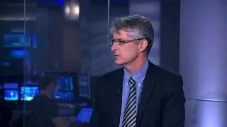 Kryzys? Jaki kryzys? Polska gospodarka nie wierzy w recesję, bo polskie firmy produkują coraz więcej. Obraz naszego kraju na tle regionu i całej Europy wygląda zaskakująco dobrze. Czy Polska ma szansę ponownie stać się zieloną wyspą? Rozmowa z J. Cienkim, korespondentem Financial Times w Polsce