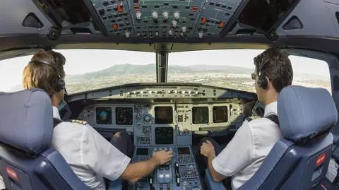 Niemcy chcą badać pilotów na obecność alkoholu i narkotyków