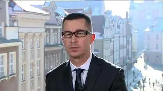 Od 1 marca obowiązuje 5-procentowa stawka podatku VAT na czasopisma specjalistyczne wydane przed 1 stycznia 2011. Podobna sytuacja dotyczy papierosów: te z ubiegłoroczną banderolą powinny już zniknąć z półek. Co w sytuacji, gdy w naszym kiosku mamy jeszcze kilka paczek z akcyzą z 2010 roku? O szczegółach opowiada Michał Krzewiński, doradca podatkowy, menedżer w dziale prawno-podatkowym PwC.