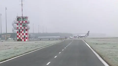 Remont dróg kołowania na lotnisku w Modlinie