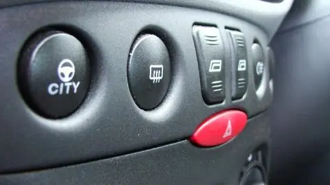 Kupujemy więcej nowych aut