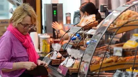 kawiarnia costa Coca-Cola inwestuje w sieć kawiarni Costa Coffee.jpg