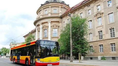 Największe przedsiębiorstwo transportu publicznego w stolicy Belgii, firma STIB, zamówiła siedem elektrycznych Solarisów Urbino 8,9 LE, których dostawa przewidziana jest na początek roku 2018 - poinformował Solaris we wtorkowym komunikacie