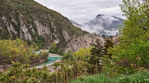 Na odwiedzających Prowansję czeka niesamowita natura