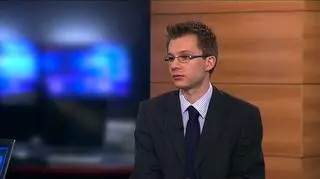 Ważne zmiany w giełdowych indeksach. Do indeksu największych spółek WIG20 wejdą Boryszew i Synthos, wypadną z niego Getin i PBG. W mWIG40 pojawią się między innymi Hawe i Getbank, a wyjdą z niego PEP i MCI. Rozmowa z Łukaszem Bugajem z Domu maklerskiego BOŚ.