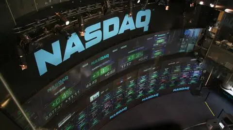 Lekkie spadki na Wall Street