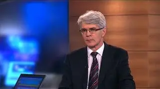 Rynek surowo ocenia szczegóły nowego podatku od kopalin, krytycznie o nowej daninie wypowiada się także były minister finansów Mirosław Gronicki. Obecny doradca prezesa NBP przestrzega, by wyciąganie pieniędzy ze spółek kontrolowanych przez Skarb Państwa nie stało się zwykły sposobem na łatanie dziury w budżecie.