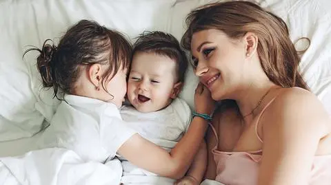 Premia za urodzenie dwojga dzieci w 30 miesięcy. "Godna rozważenia"