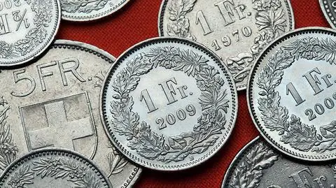 Frank szybko zyskuje na wartości. Szwajcarski bank centralny "gotowy do interwencji"