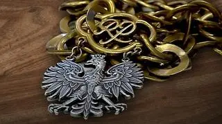 Od 1 lipca wszystkie procesy w Polsce będą toczyły się według nowych reguł. Sędzia ma być arbitrem, a walkę na dowody będą toczyć prokurator i obrońca. To duża zmiana, bo do tej pory to sędziowie musieli dociekać prawdy i spierać się z obrońcami na sali rozpraw. Prokuratorzy mieli za zadanie przedstawić akt oskarżenia w sądzie. Czy są przygotowani do zmiany i poradzą sobie z nowymi obowiązkami?