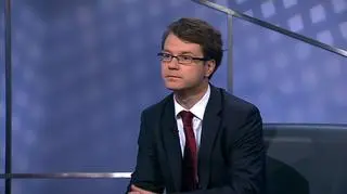 Przepis uniemożliwiający przedawnienie podatku jest konstytucyjny. Wczoraj Trybunał orzekł, że przepis dzięki któremu fiskus może nieskończenie długo ściągać zaległe podatki, choć z zasady zaległości przedawniają się po pięciu latach - jest zgodny z konstytucją. Marek Kolibski, wspólnik w Kolibski Nikończyk Dec & Partnerzy, w TVN CNBC oceniał sytuację przedsiębiorców w świetle obecnie obowiązującego prawa.