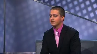 „Od 1 stycznia 2010 do 31 grudnia 2010 byłem zatrudniony na podstawie umowy o pracę na pełen etat w pewnym przedsiębiorstwie prywatnym. Jednocześnie mam zarejestrowaną usługową działalność gospodarczą która jest opodatkowana w postaci "karty". Z jakich ulg w rozliczeniu podatkowym pracy na pełen etat w innej firmie, czyli w PIT-38 mogę skorzystać, a czego nie mogę odliczyć ze względu na to, że jednocześnie prowadzę działalność gospodarczą opodatkowaną w postaci "karty"? – pyta widz. Na pytanie odpowiada doradca podatkowy MDDP Rafał Sidorowicz.