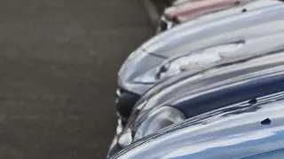  Badania wykazały, że największy od początku kryzysu odsetek gospodarstw domowych zapowiada, iż prawdopodobieństwo zakupu przez nie auta jest niewielkie lub żadne