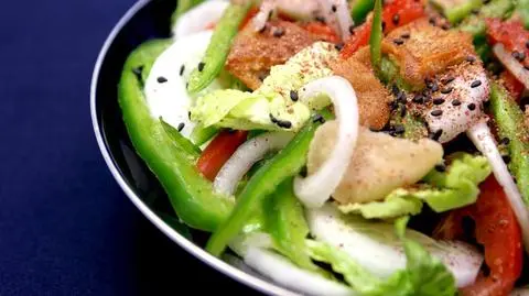 Wegetarianie kuszą mięsnych gigantów. Przegląd prasy