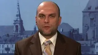 Wyniki Oponeo.pl nie są najlepsze. Nie przekreśla to jednak szansy na zakończenie roku wysokim zyskiem. Pewną poprawę wyników powinno się już dać zauważyć w IV kwartale roku, na który przypadnie szczyt zimowej sprzedaży opon – powiedział w TVN CNBC Biznes prezes spółki Dariusz Topolewski.