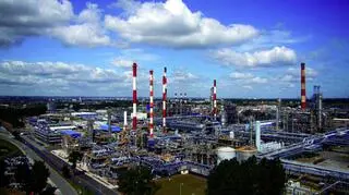Grupa Lotos i Grupa Azoty zdecydowały o odłożeniu w czasie realizację projektu petrochemicznego