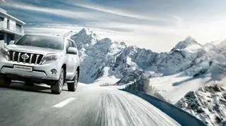 Toyota land cruiser trafi do polskich salonów w 2014 roku